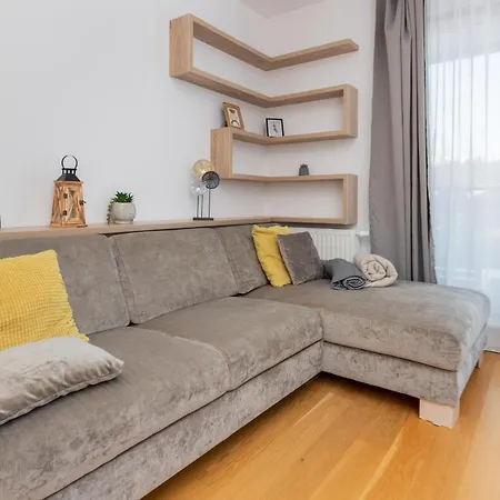 Nadmorski Apartament Z Parkingiem Gdynia Redlowo By Noclegi Renters Exterior foto